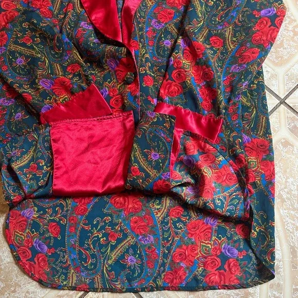 Vintage Victoria Secret Floral Red Robe - Picture 9 of 15
